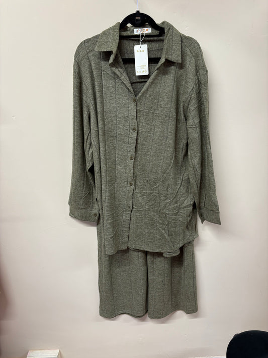 Button up soft cord set